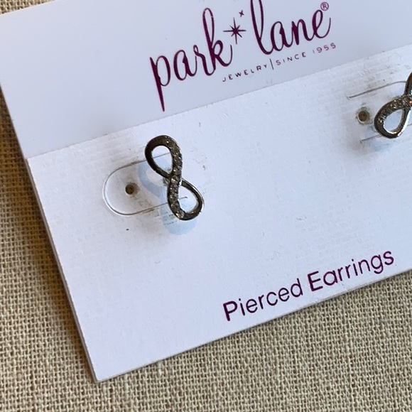Park Lane infinity earrings - Picture 4 of 5